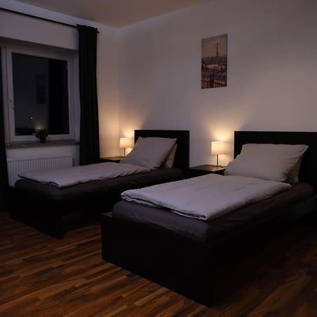 Schoene 4-Bettzimmer Wohnung In 첼레 외부 사진