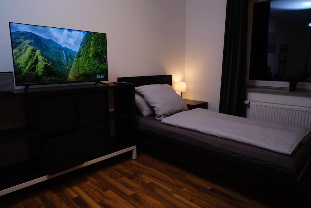 Schoene 4-Bettzimmer Wohnung In 첼레 외부 사진