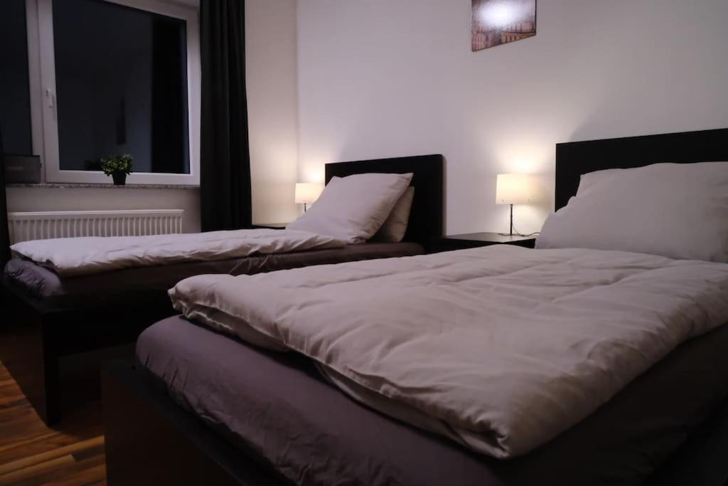 Schoene 4-Bettzimmer Wohnung In 첼레 외부 사진