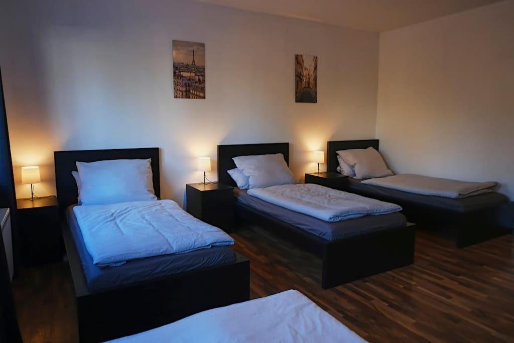 Schoene 4-Bettzimmer Wohnung In 첼레 외부 사진