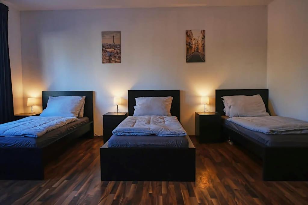 Schoene 4-Bettzimmer Wohnung In 첼레 외부 사진